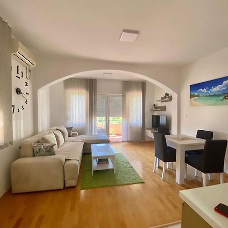 Jovana -- Porodicni Apartmani Igalo Herceg Novi Zewnętrze zdjęcie