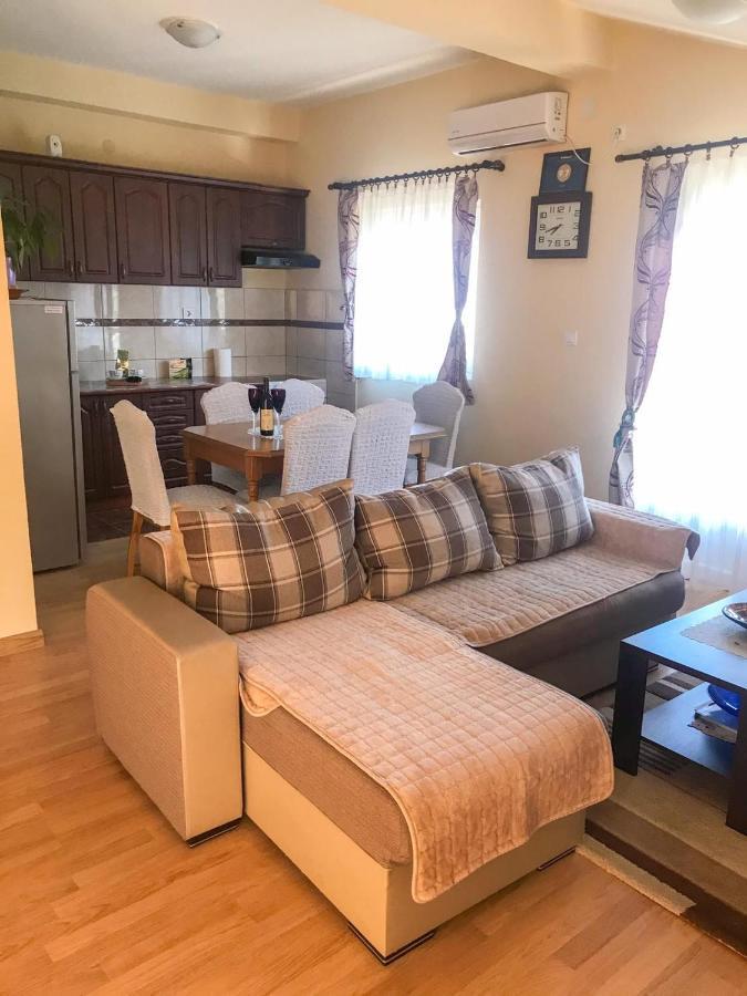 Jovana -- Porodicni Apartmani Igalo Herceg Novi Zewnętrze zdjęcie