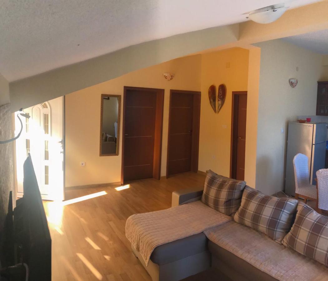 Jovana -- Porodicni Apartmani Igalo Herceg Novi Zewnętrze zdjęcie