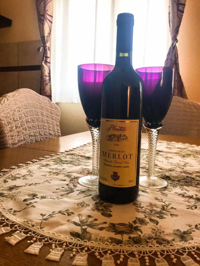 Jovana -- Porodicni Apartmani Igalo Herceg Novi Zewnętrze zdjęcie