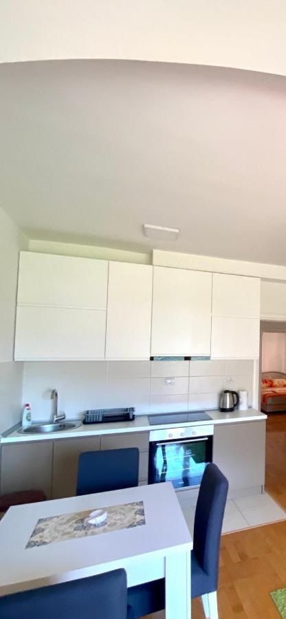 Jovana -- Porodicni Apartmani Igalo Herceg Novi Zewnętrze zdjęcie